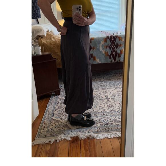 Sarah Pacini Italian Merino Wool Bubble Hem Midi Skirt Charcoal Gray - Picture 8 of 8